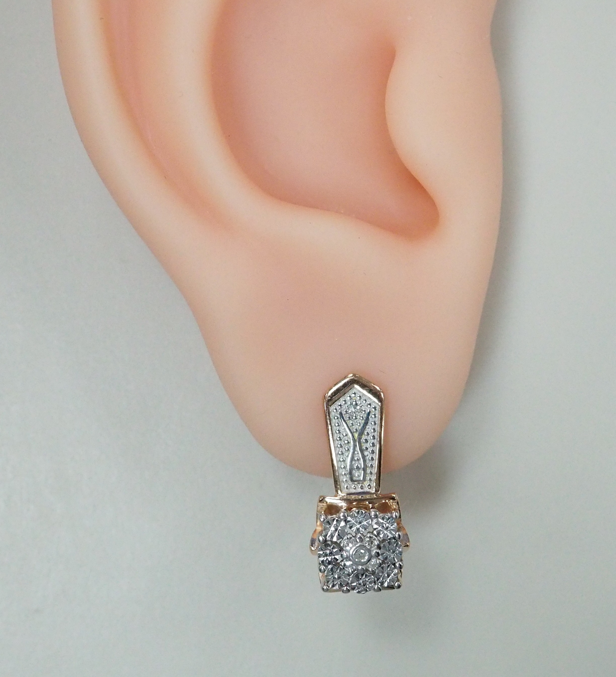 Серебряные серьги с бриллиантами